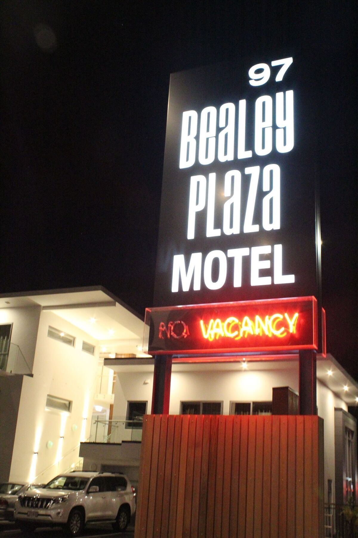 Bealey Plaza Motel Christchurch Eksteriør bilde The sign at the front of the motel